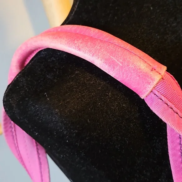 Lululemon First Release Travel Tote - Picture 5 of 13